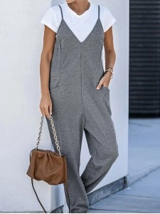 Knitted V-neck strap pocket jumpsuit