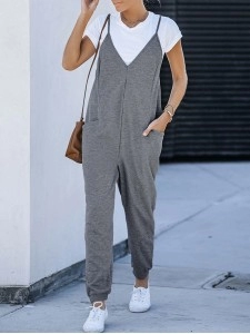 Knitted V-neck strap pocket jumpsuit