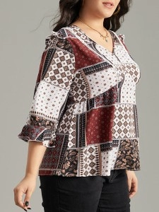 V-neck geometric print elegant shirt